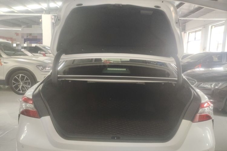 Used Toyota Camry 2018 2.0S FENGSHANG Edition Trunk