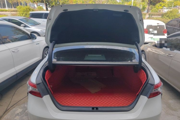 Used Toyota Camry 2018 2.0S FENGSHANG Edition Trunk