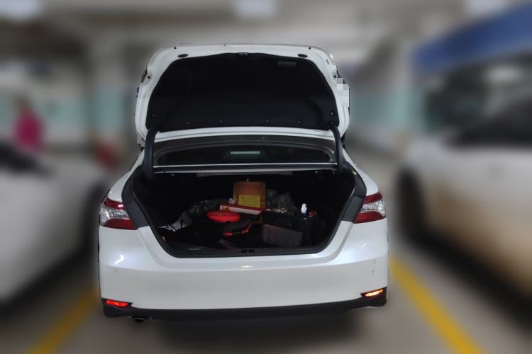 Used Toyota Camry 2018 Dual-Engine 2.5 HG Luxury Edition Trunk
