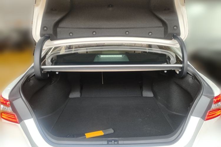 Used Toyota Camry 2018 Dual-Engine 2.5 HG Luxury Edition Trunk