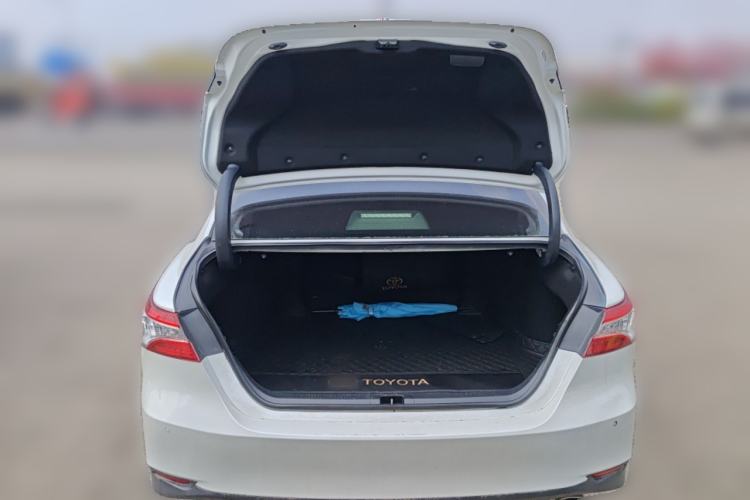 Used Toyota Camry 2018 2.5G Luxury Edition Trunk