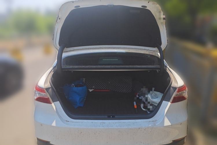Used Toyota Camry 2018 2.5G Luxury Edition Trunk
