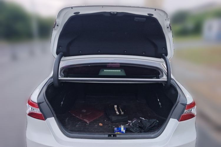Used Toyota Camry 2018 2.0G Luxury Edition Trunk