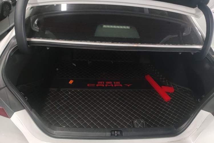 Used Toyota Camry 2018 2.5G Luxury Edition Trunk