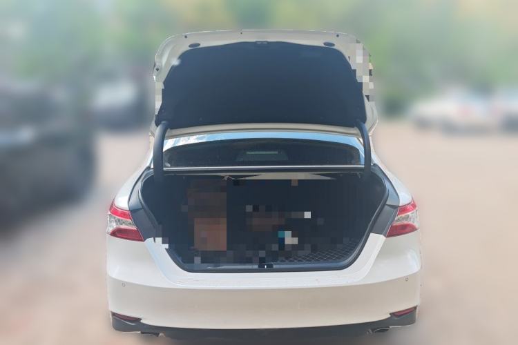 Used Toyota Camry 2018 2.5G Luxury Edition Trunk