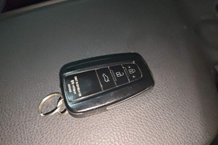 Used Toyota Camry 2018 2.5S Fēngshàng Edition Vehicle Key