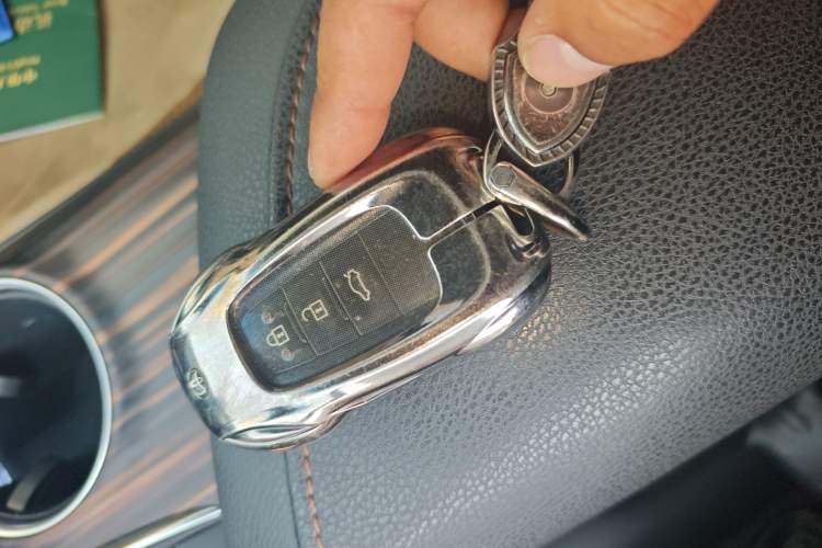 Used Toyota Camry 2018 2.0G Luxury Edition Vehicle Key