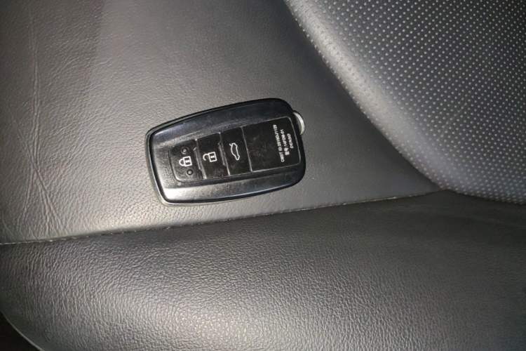 Used Toyota Camry 2018 2.0G Luxury Edition Vehicle Key