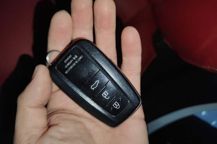 Used Toyota Camry 2018 2.5S Fēngshàng Edition Vehicle Key