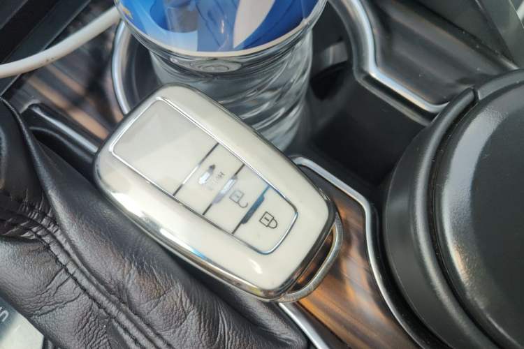 Used Toyota Camry 2018 2.5G Luxury Edition Vehicle Key
