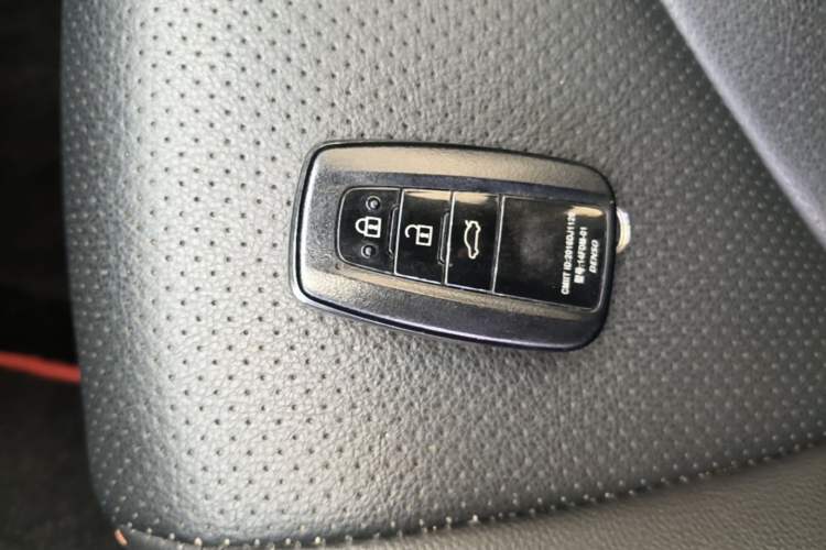 Used Toyota Camry 2018 2.0S FENGSHANG Edition Vehicle Key