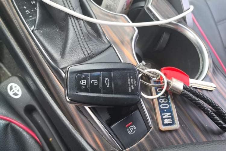 Used Toyota Camry 2018 2.0G Luxury Edition Vehicle Key