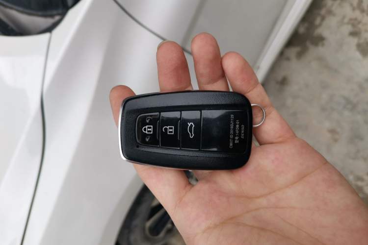 Used Toyota Camry 2018 2.5S Fēngshàng Edition Vehicle Key
