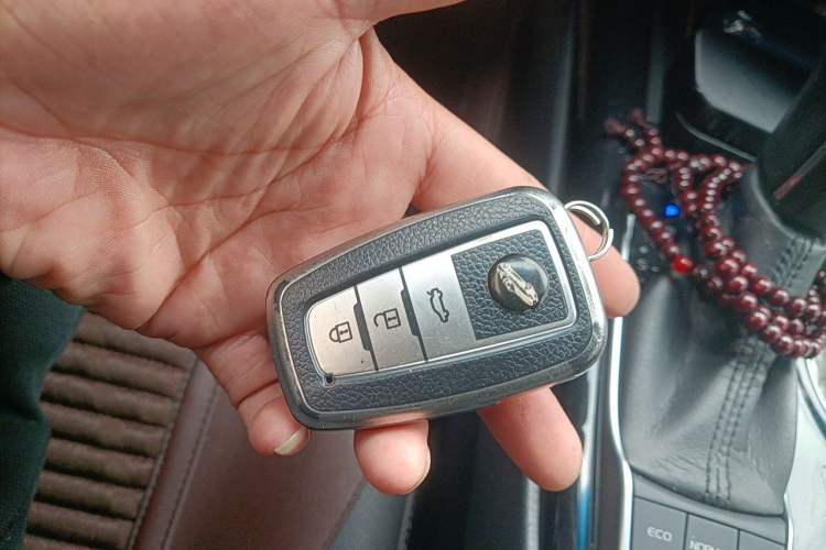 Used Toyota Camry 2018 2.5S Fēngshàng Edition Vehicle Key
