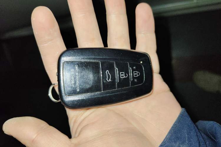 Used Toyota Camry 2018 2.5S Fēngshàng Edition Vehicle Key
