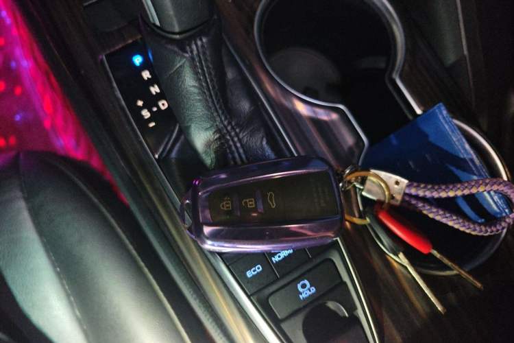Used Toyota Camry 2018 2.5G Luxury Edition Vehicle Key