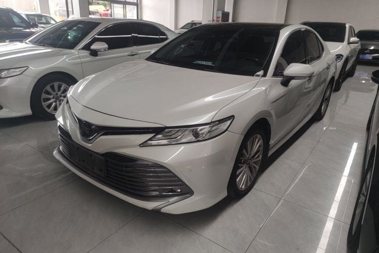Used Toyota Camry 2018 2.5G Luxury Edition Guazi used car, China used car export, Used car for sale, Used Toyota cars, Cheapest cars for sale