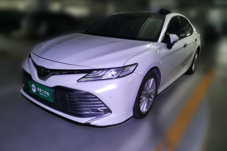 Used Toyota Camry 2018 2.5G Luxury Edition Guazi used car, China used car export, Used car for sale, Used cars, Cheapest cars for sale