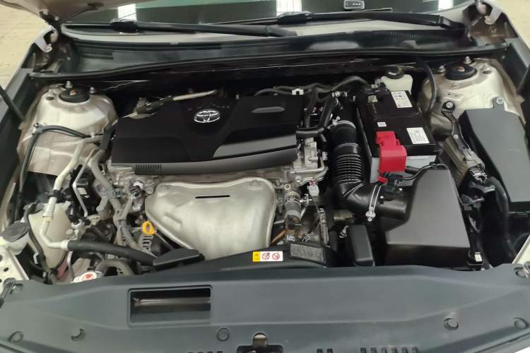 Used Toyota Camry 2018 2.0G Luxury Edition Engine Bay