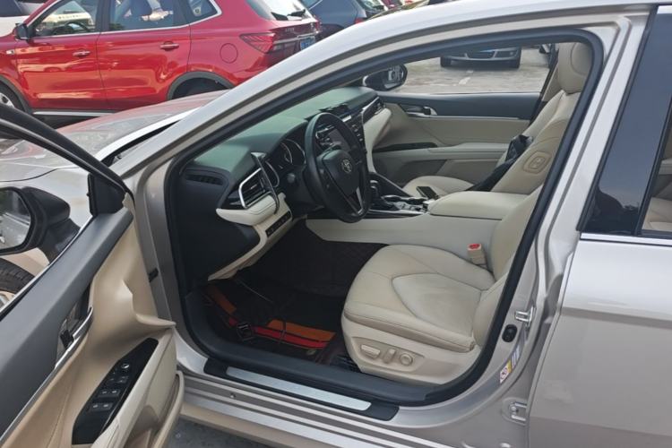 Used Toyota Camry 2018 2.5G Luxury Edition Left Front Seat