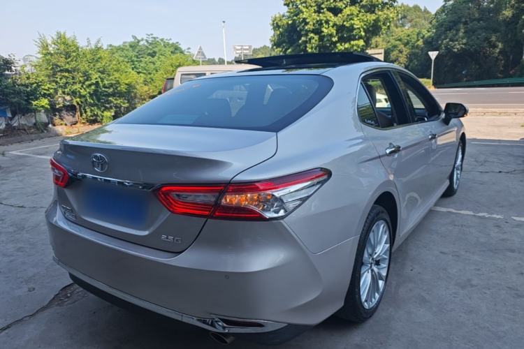 Used Toyota Camry 2018 2.5G Luxury Edition Rear Right 45 Deg