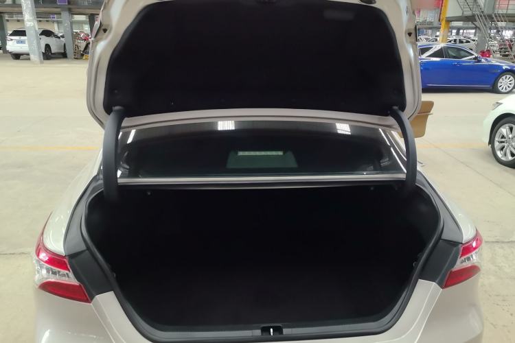 Used Toyota Camry 2018 2.0G Luxury Edition Trunk