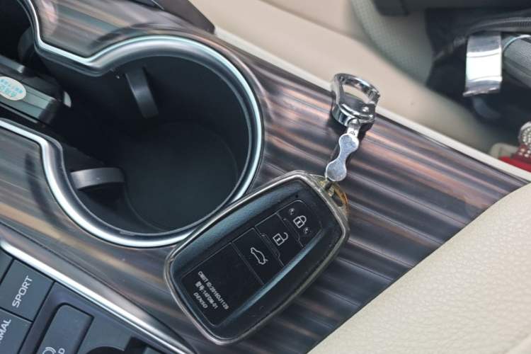Used Toyota Camry 2018 2.5G Luxury Edition Vehicle Key