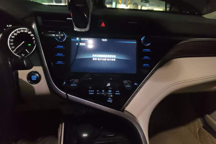 Used Toyota Camry 2019 2.0G Luxury Edition China VI Standard Audio And AC Panel