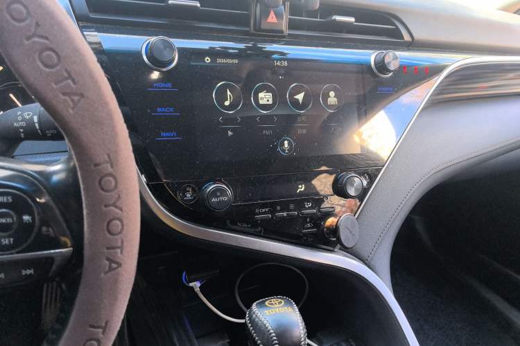 Used Toyota Camry 2019 2.5G Luxury Edition China VI Standard Audio And AC Panel