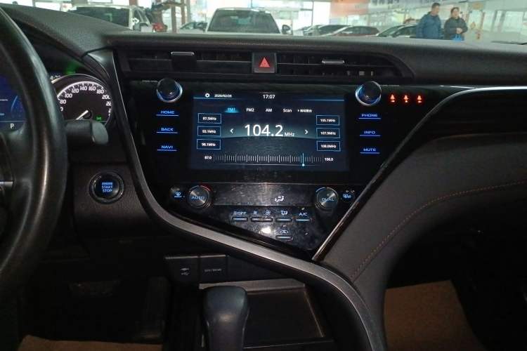 Used Toyota Camry 2019 2.0G Luxury Edition China VI Standard Audio And AC Panel