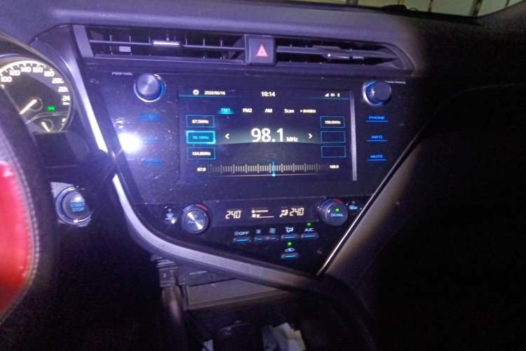 Used Toyota Camry 2019 2.0G Luxury Edition China VI Standard Audio And AC Panel