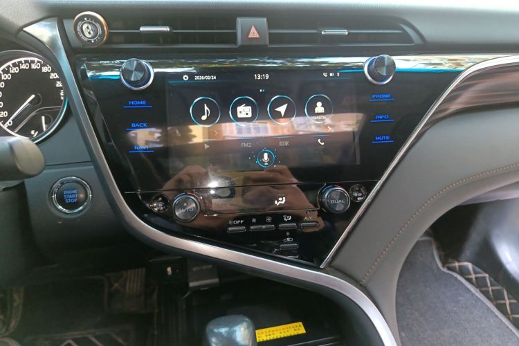 Used Toyota Camry 2019 2.5G Luxury Edition China V Standard Audio And AC Panel