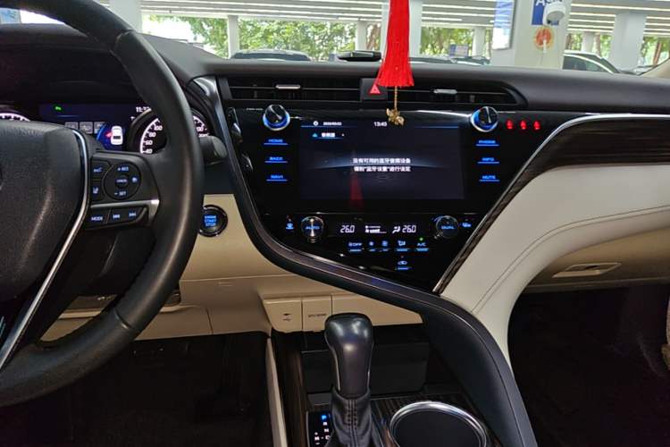 Used Toyota Camry 2019 2.0G Luxury Edition China VI Standard Audio And AC Panel