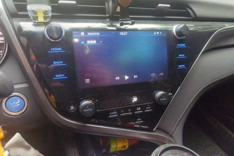 Used Toyota Camry 2019 Dual-Engine 2.5 HG Luxury Edition China V Standard Audio And AC Panel