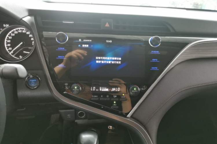 Used Toyota Camry 2019 Dual-Engine 2.5HS FENGSHANG Edition China VI Standard Audio And AC Panel