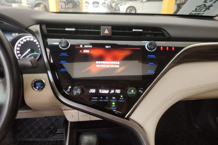 Used Toyota Camry 2019 Revised Version 2.0G Luxury Edition Audio And AC Panel