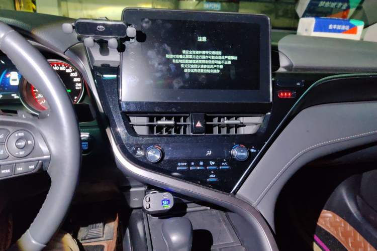 Used Toyota Camry 2019 Revised Version 2.0S Fēngshàng Edition Audio And AC Panel