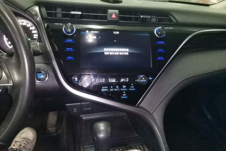 Used Toyota Camry 2019 2.5G Luxury Edition China VI Standard Audio And AC Panel