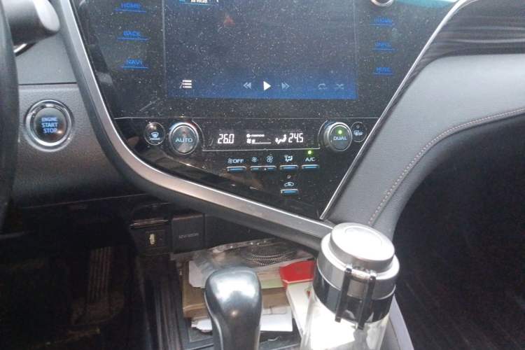 Used Toyota Camry 2019 2.0G Luxury Edition China VI Standard Audio And AC Panel