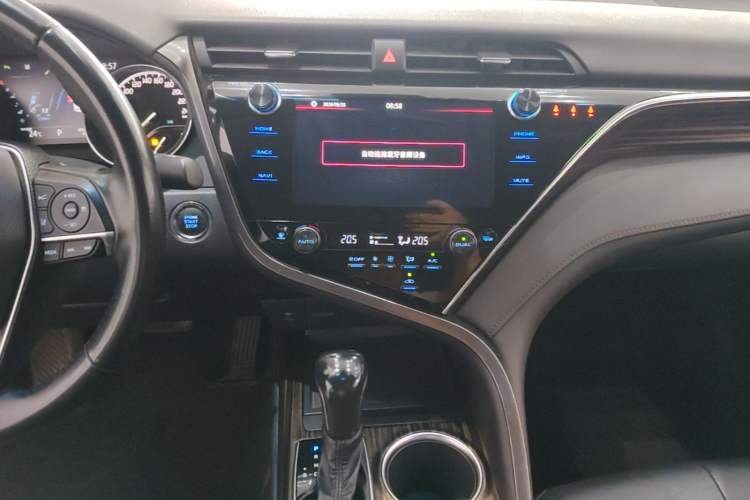 Used Toyota Camry 2019 2.5G Luxury Edition China VI Standard Audio And AC Panel