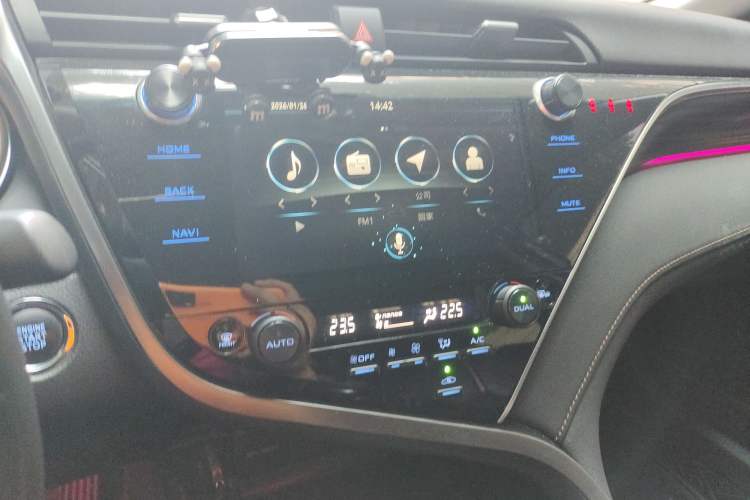 Used Toyota Camry 2019 2.0G Luxury Edition China VI Standard Audio And AC Panel