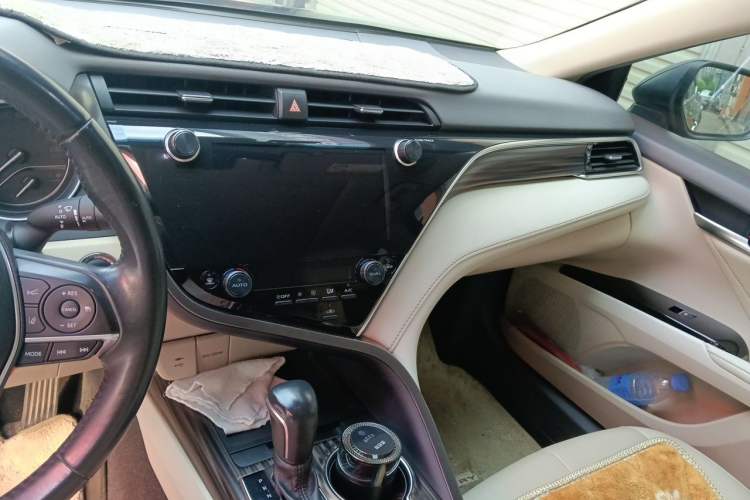 Used Toyota Camry 2019 2.5G Luxury Edition China VI Standard Audio And AC Panel