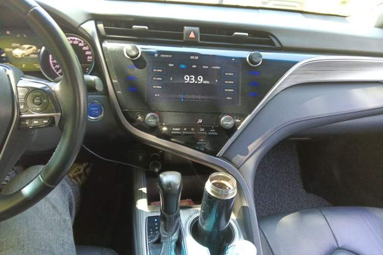 Used Toyota Camry 2019 Revised Version Dual-Engine 2.5 HG Luxury Edition Audio And AC Panel