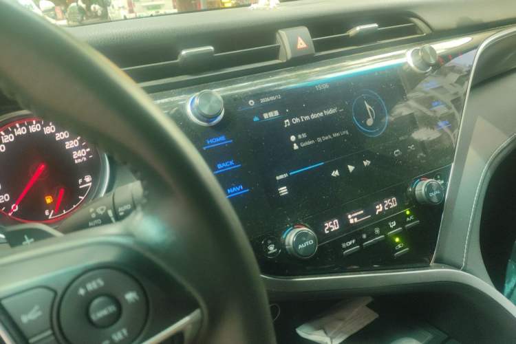 Used Toyota Camry 2019 2.5S FENGSHANG Version China VI Standard Audio And AC Panel
