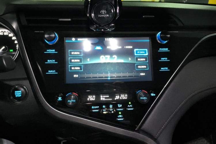 Used Toyota Camry 2019 2.5G Luxury Edition China V Standard Audio And AC Panel