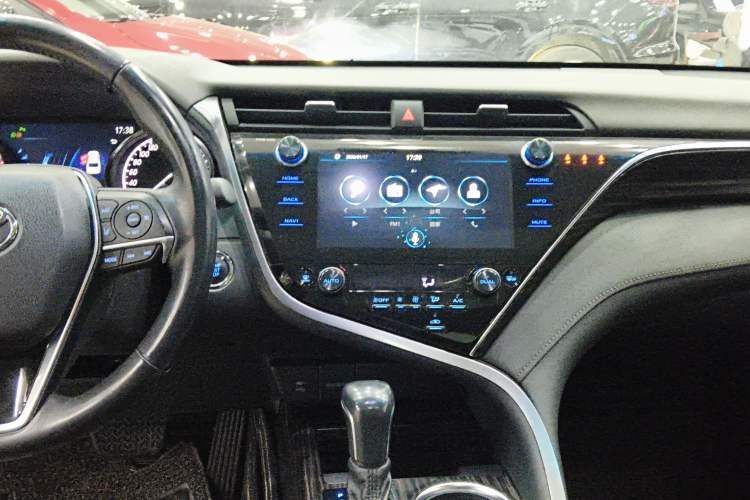 Used Toyota Camry 2019 2.5G Luxury Edition China VI Standard Audio And AC Panel