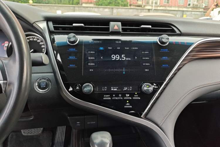 Used Toyota Camry 2019 2.0G Luxury Edition China VI Standard Audio And AC Panel