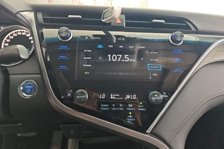 Used Toyota Camry 2019 Dual-Engine 2.5 HG Luxury Edition China VI Standard Audio And AC Panel