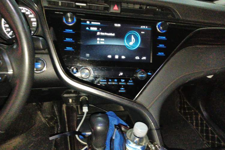 Used Toyota Camry 2019 2.0G Luxury Edition China VI Standard Audio And AC Panel