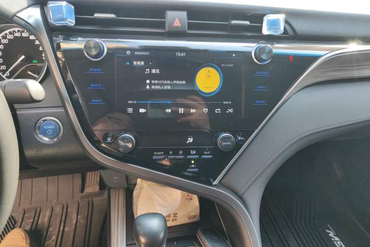 Used Toyota Camry 2019 Dual-Engine 2.5 HG Luxury Edition China V Standard Audio And AC Panel